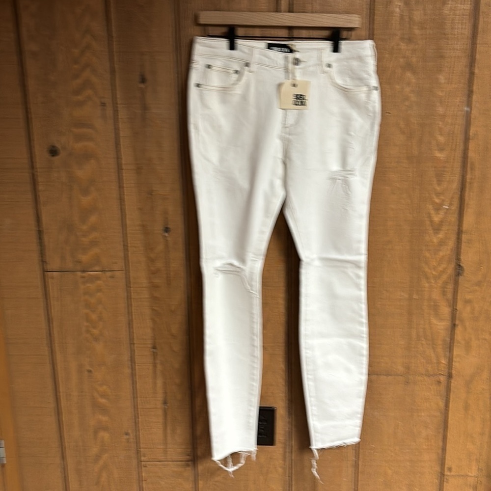 Ser.O.Ya Nate Skinny White Denim Distressed Unisex Jean Size 31 NWT‎